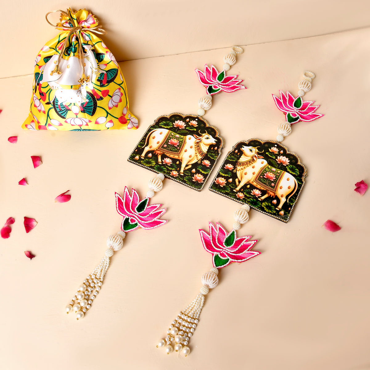 Pichwai Lotus Hanging With Beautiful Pichwai Potli(Gifting Hamper)