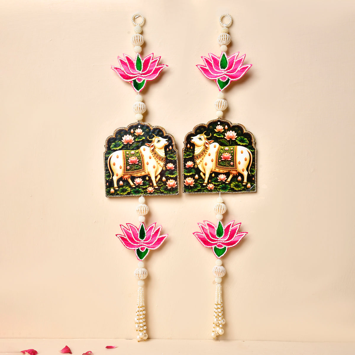 Pichwai Lotus Hanging With Beautiful Pichwai Potli(Gifting Hamper)