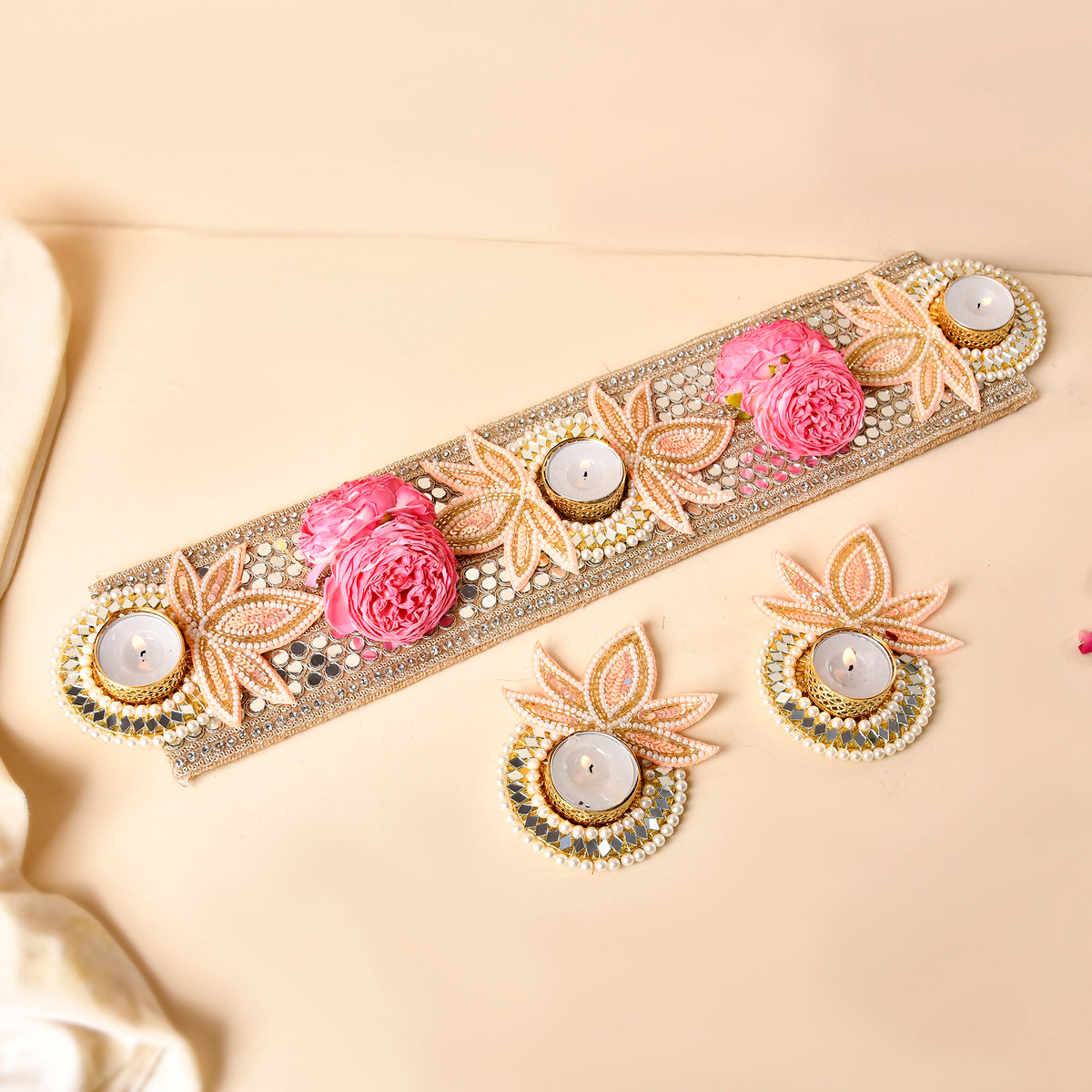 Elegant Pink Table Runner With Tealight set