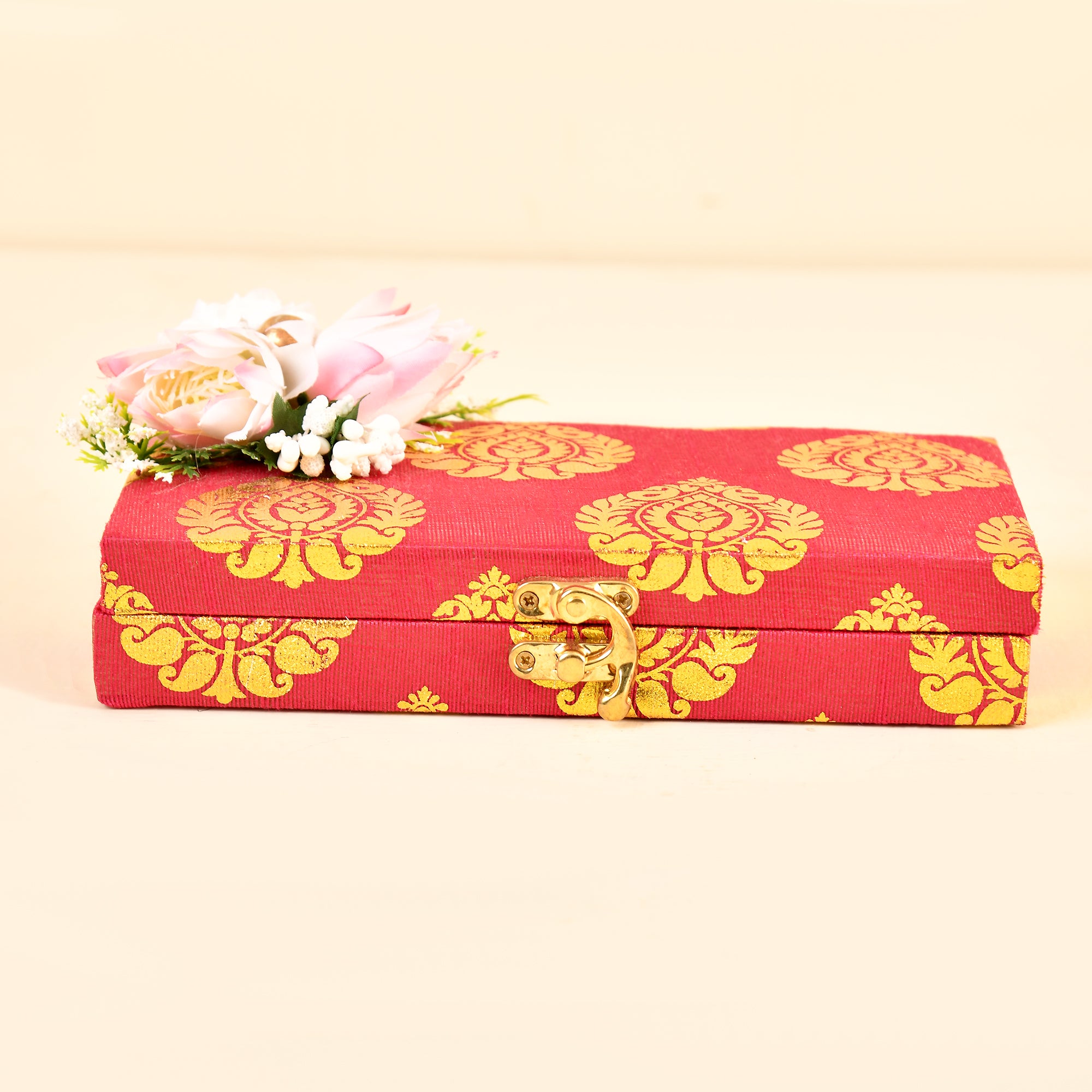Cash box
