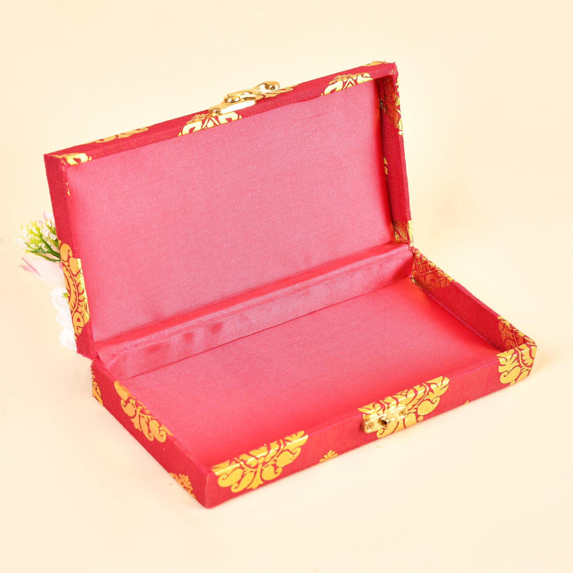 Cash box